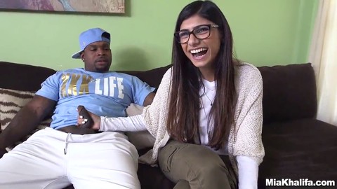 Mia-khalifa, babe, superstar