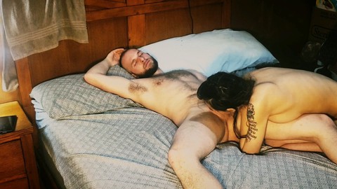 En la cara, pete, adolescente tatuado